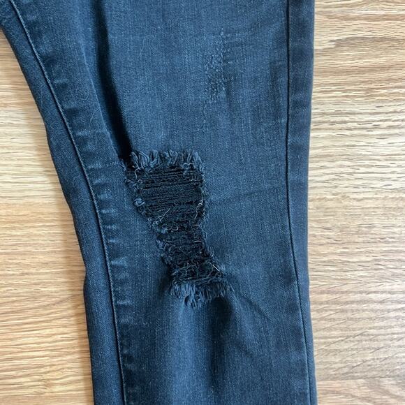Judy Blue Black Skinny Distressed Jeans - Picture 5 of 9